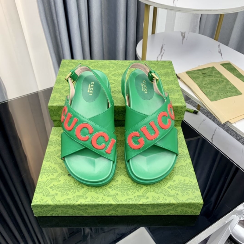 G*u*i slippers